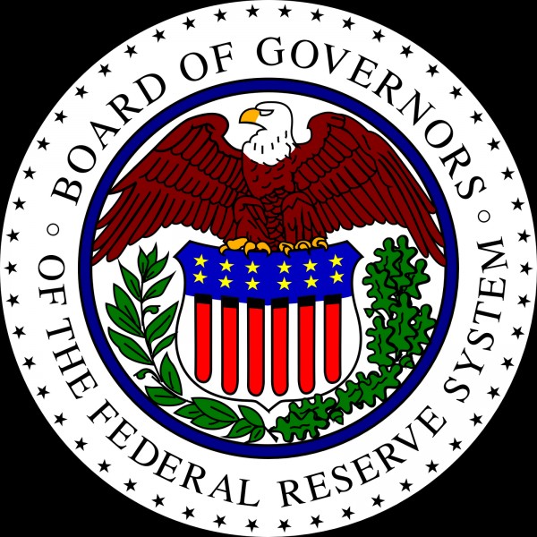 Fed decide manter taxa de juros perto de zero.