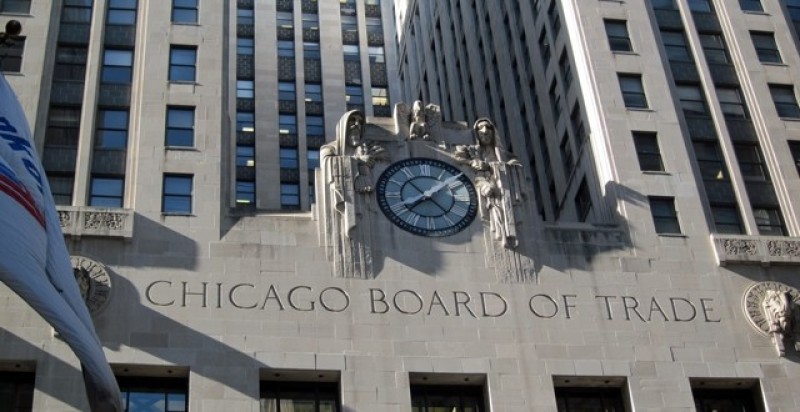 Após semana volátil, mercado em Chicago opera com estabilidade nesta 6ª feira