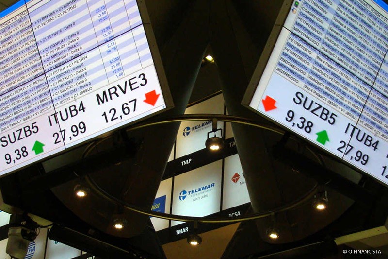 Bolsa desaba com expectativa de alta de juros nos EUA