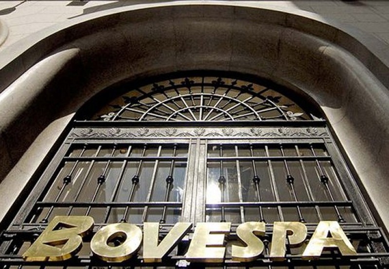 Bovespa cai abaixo de 80 mil pts com tombo das ações da Petrobras