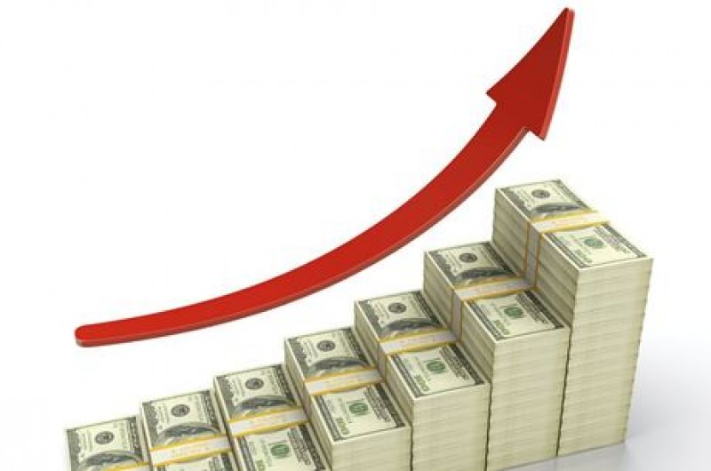 Dólar salta e vai a R$ 3,81