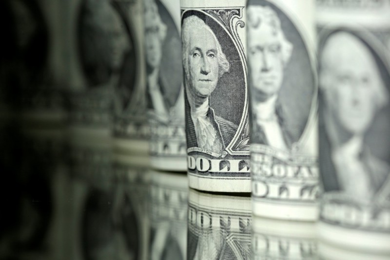 Nas casas de câmbio, dólar já é negociado acima de R$ 4,30
